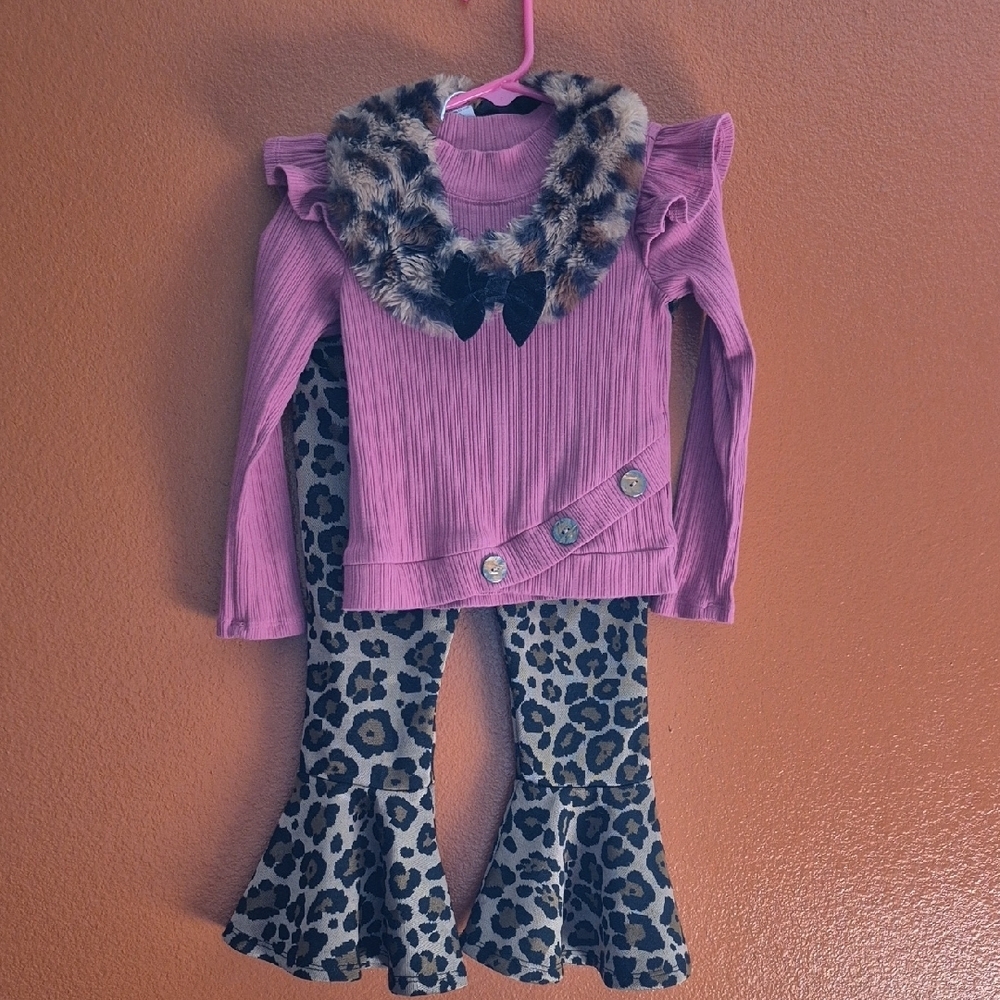 Bonnie Jean Pink Ribbed Top with Faux Leopard Fur Trim & Leopard Print Pants